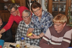 Kartoffelschaelen2016_012